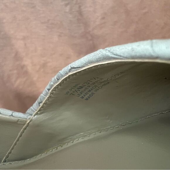 Vince Camuto VP Perri Pumps - Picture 10 of 16